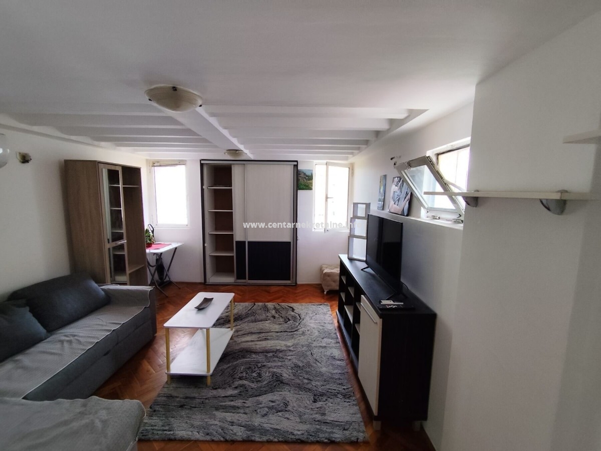 Prodaja, garsonjera 24m2, Pejton, Podgorica